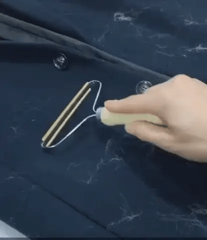 Brosse rasoir anti poils en utilisation