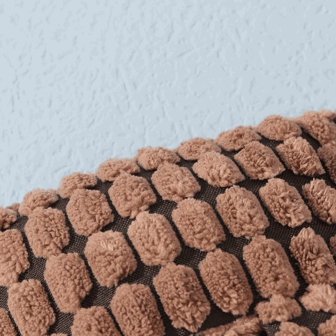 Matière de la peluche pour chien en forme de chien