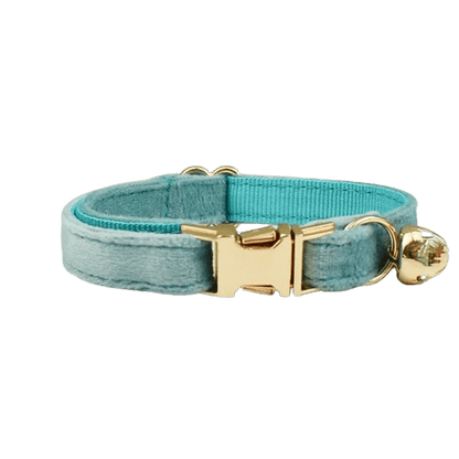Collier bleu azur en velours pour chat