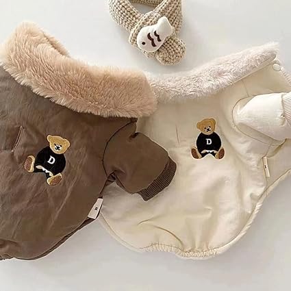 blouson imperméable marron et blanc avec col en fourrure