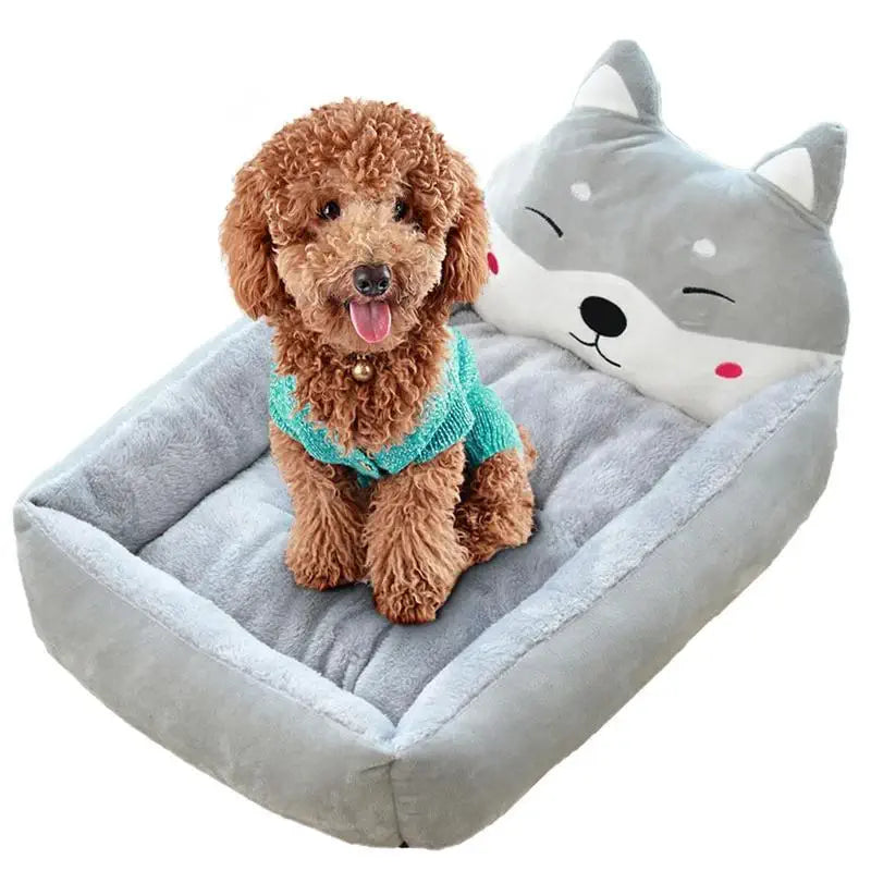 Chien sur le lit adorable pour animaux