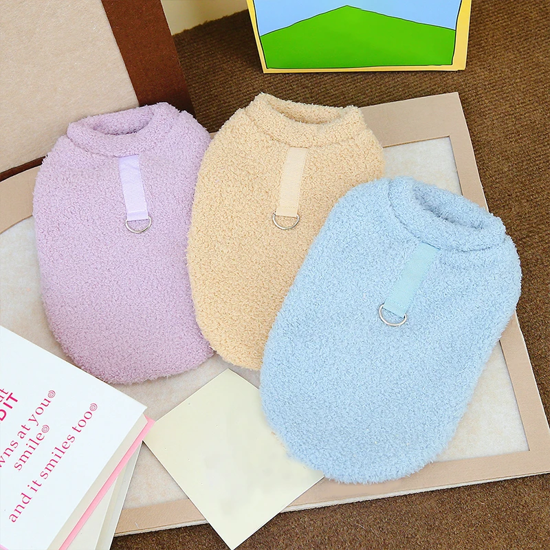 Différents coloris de notre pull d'hiver pour petit chien