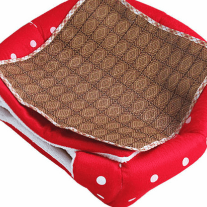 Coussin du panier en forme de fraise pour chien et chat