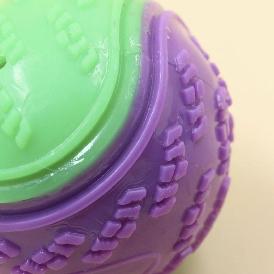 Détails de notre balle à mâcher interactive pour chien