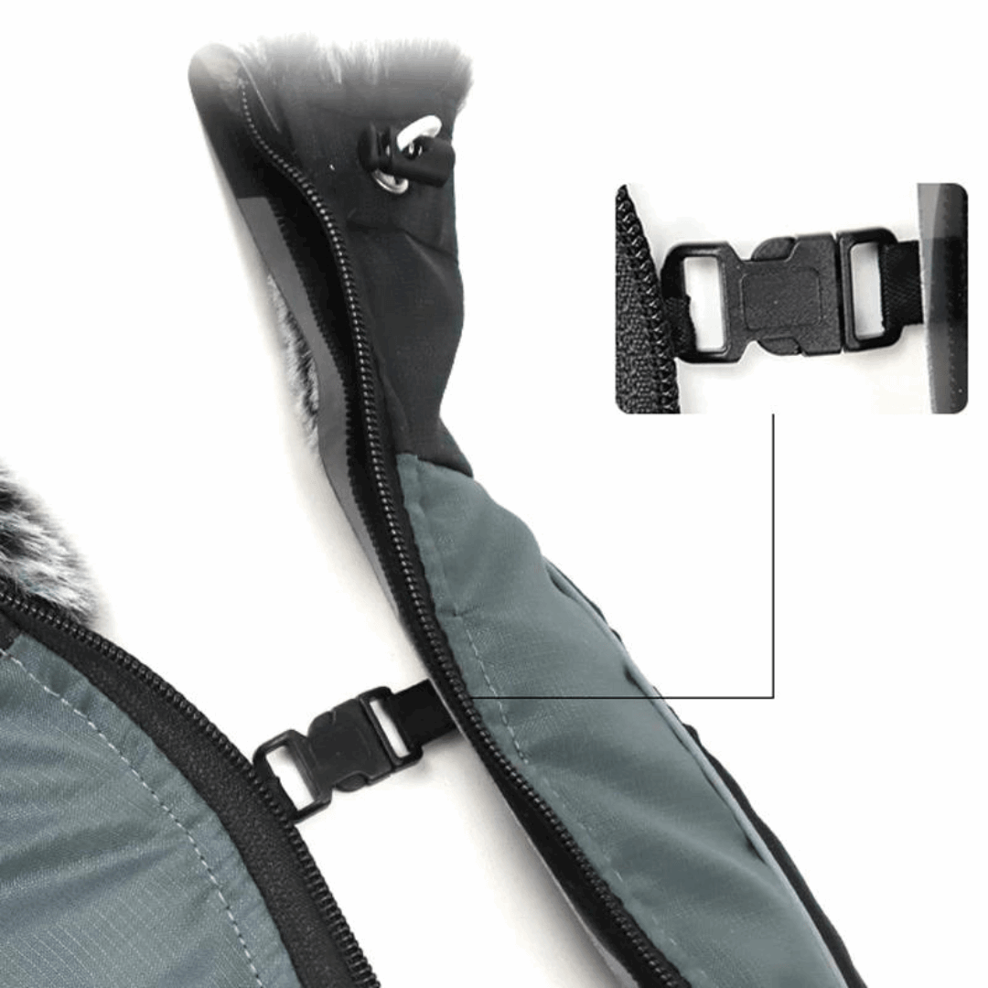 Accroche de la veste imperméable pour chien