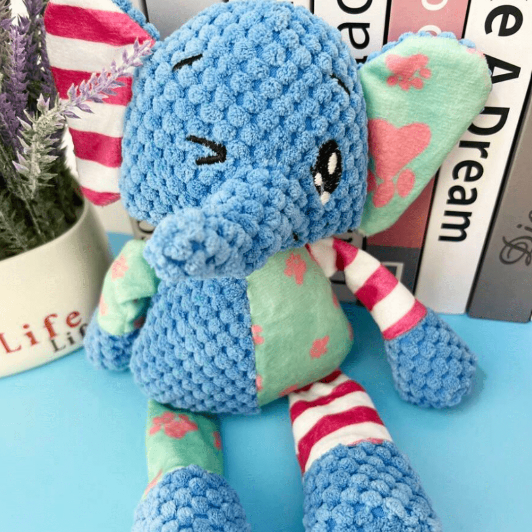 Soins dentaires de notre jouet à mâcher Eléphant pour chien