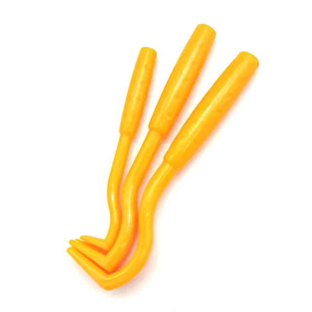 Pince jaune à tiques en plastique pour chien et chat