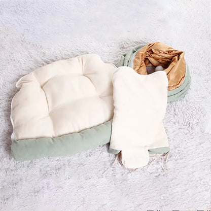 Détail du lit pliable avec tunnel pour chat