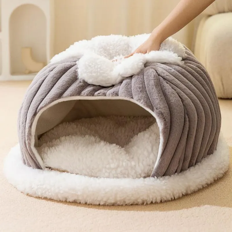 Design pratique et élégant de notre couchage hivernal et doux pour chat