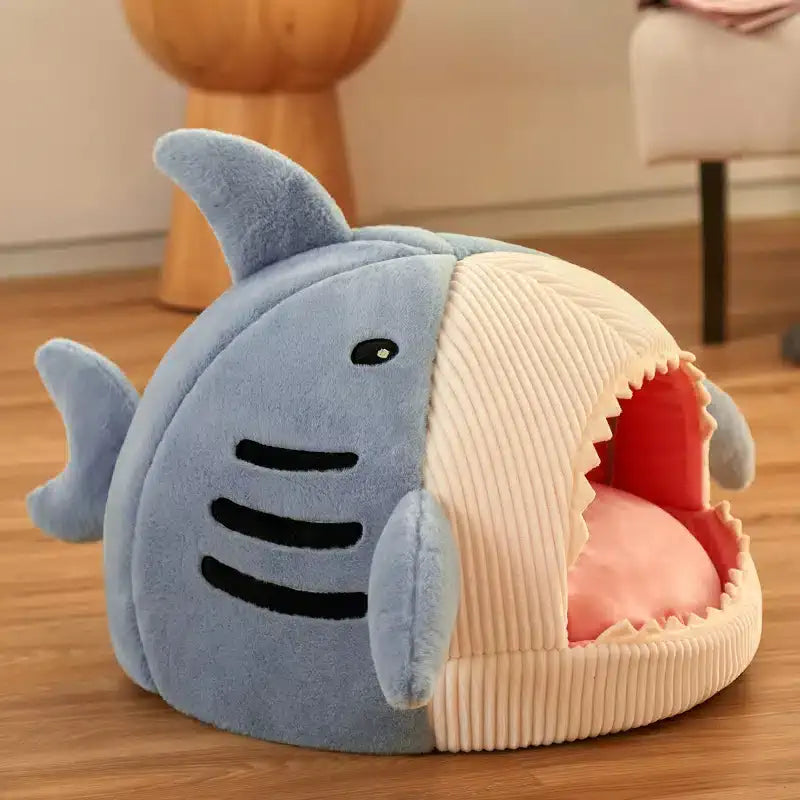 panier en forme de requin pour chat